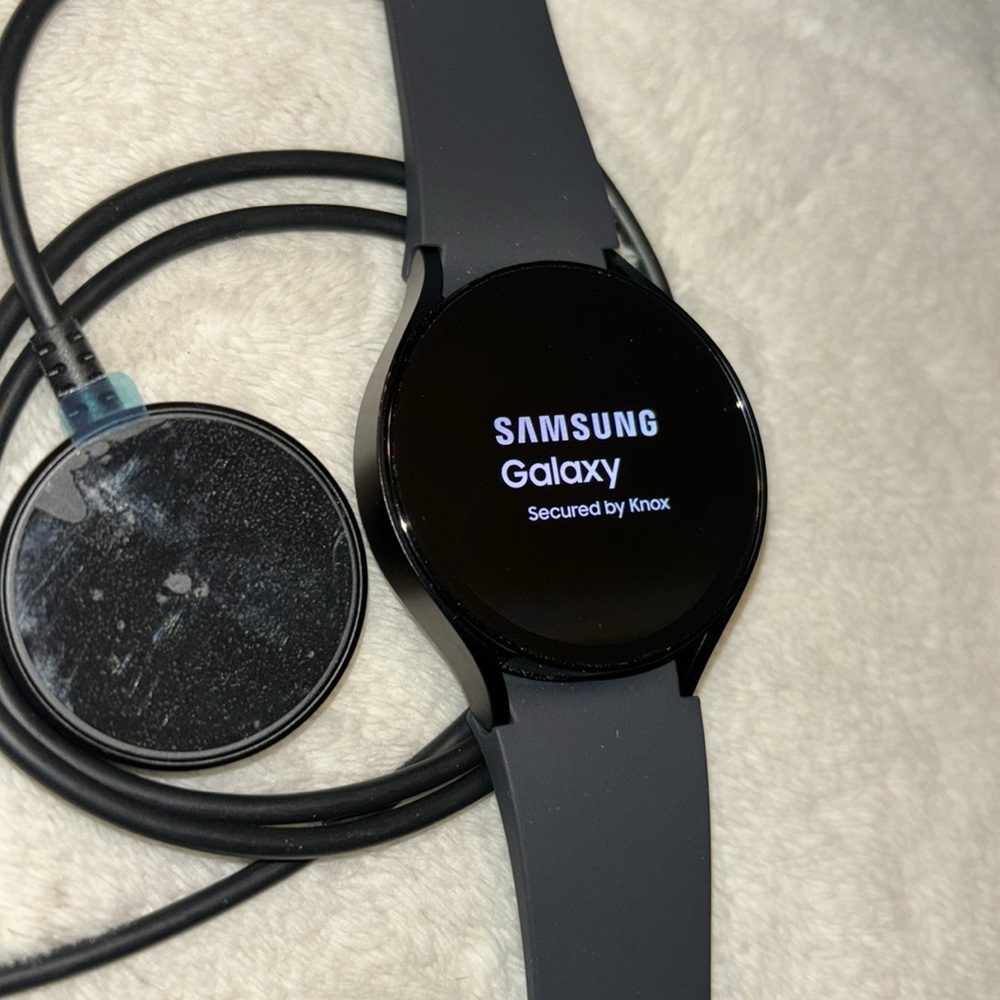 NWOT Samsung 44MM set fire crystal GPS five ATM 5M – 4940 - Picture 4 of 11